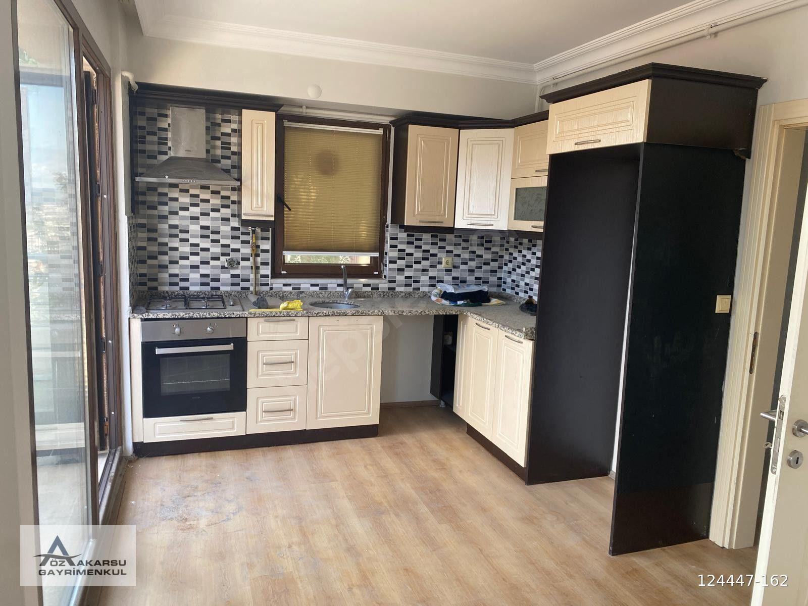 Sakarya Serdivan İstiklal Mah. – 4+1 Bahçeli Dubleks, 180 m² — Prestijli Konumda Satılık