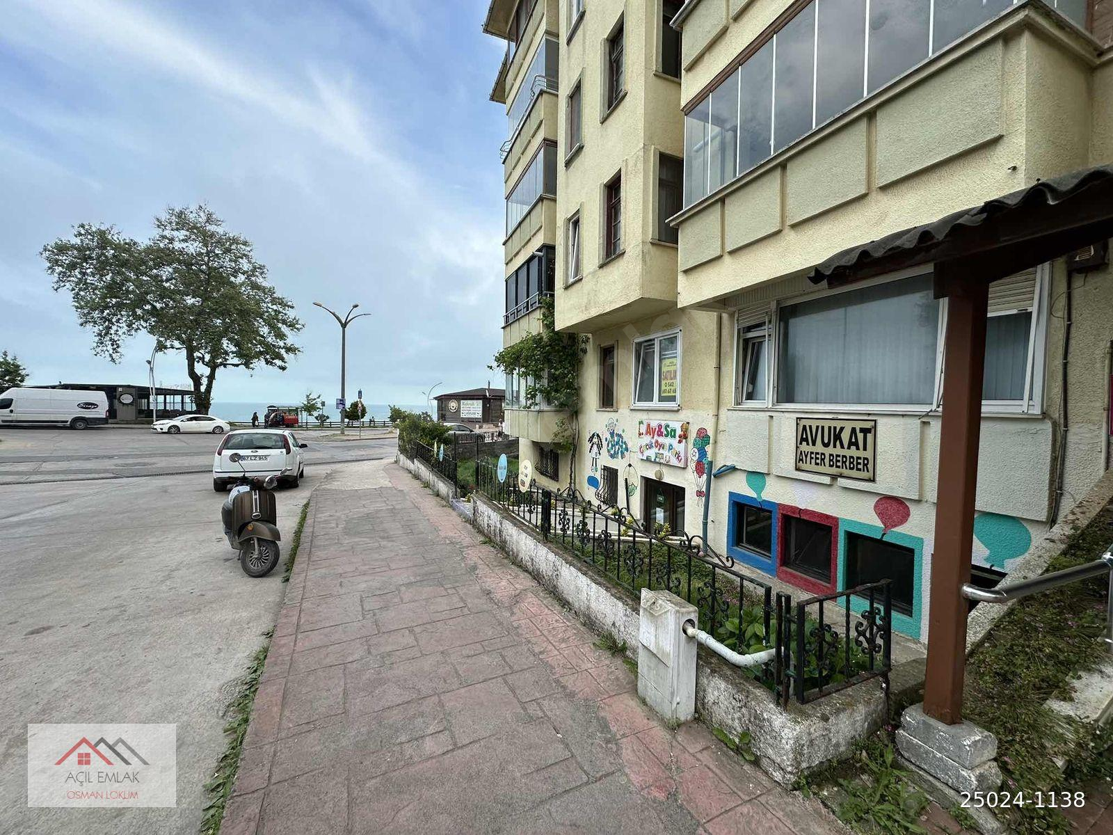 Akçakoca Osmniye de sahile 50m mesafede satılık 1+1