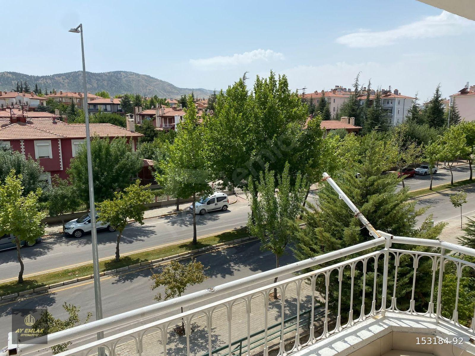 BATIKENTDE ÖNÜ HİÇ KAPANMAYACAK 3+1 KULLANIŞLI FERAH
