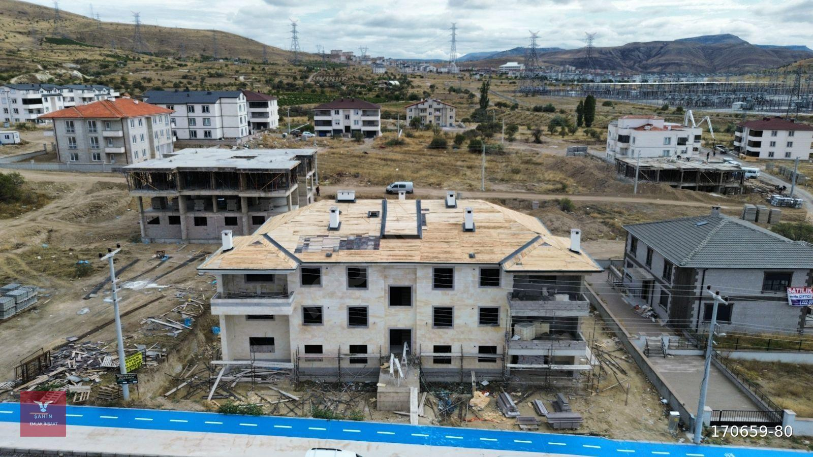 ÜRGÜP BAHÇELİEVLER MAHALLESİ ULAŞLI YOLUNDA SATILIK 3+1