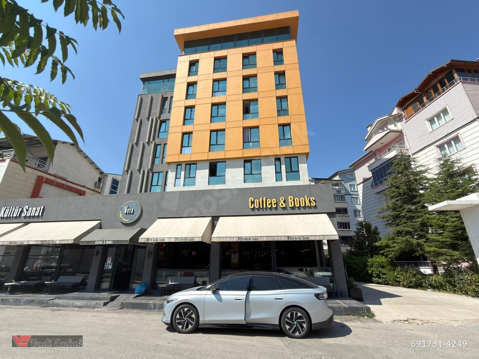 CAFELER CADDESİNDE 1+1 EŞYALI KİRALIK DAİRE | VADİ EMLAK