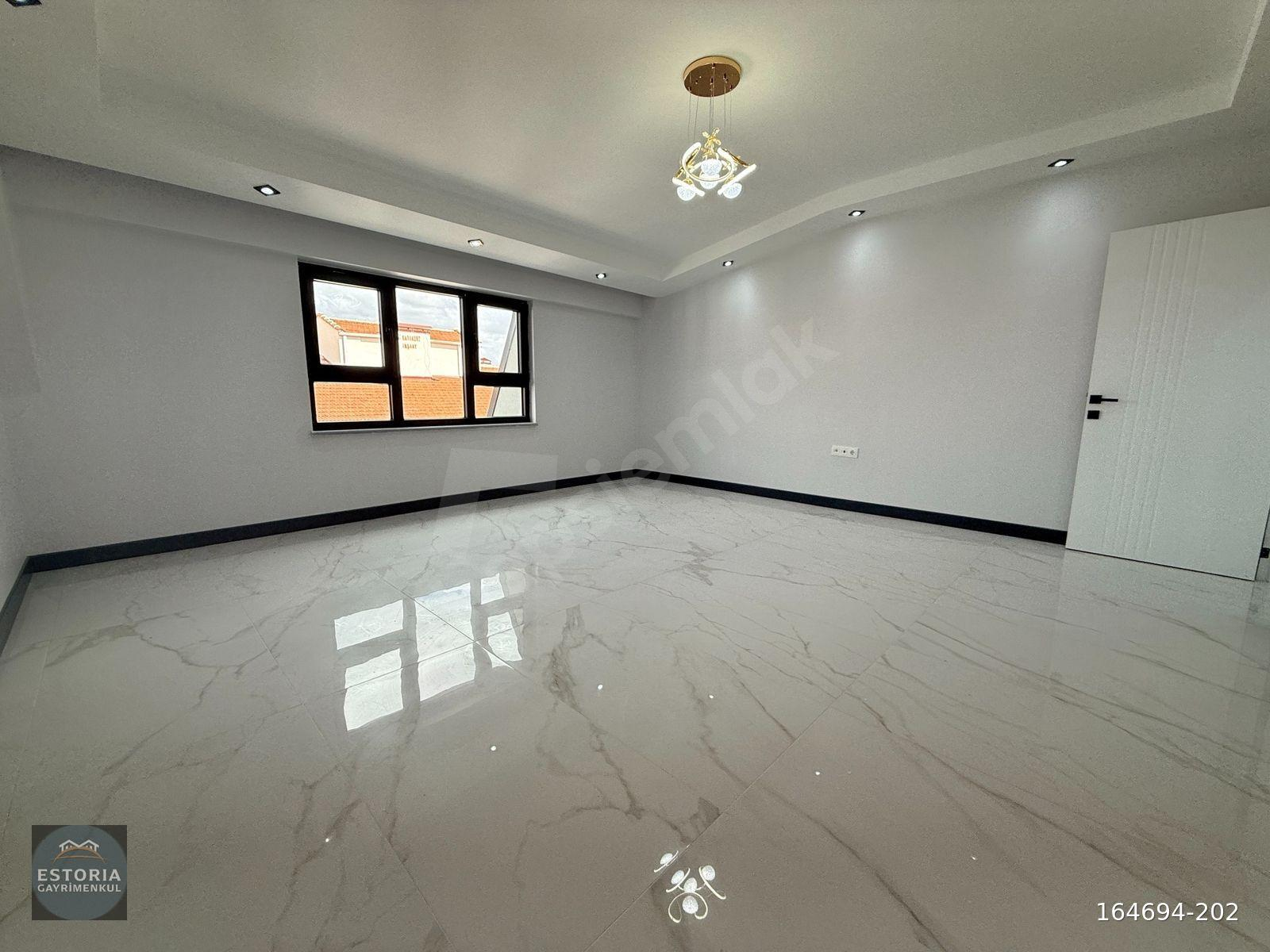 ESTORIA'DAN ÇAMLICA'DA PTT YAKINI DUBLEKS 3+1 ÖZEL GARAJLI DAİRE