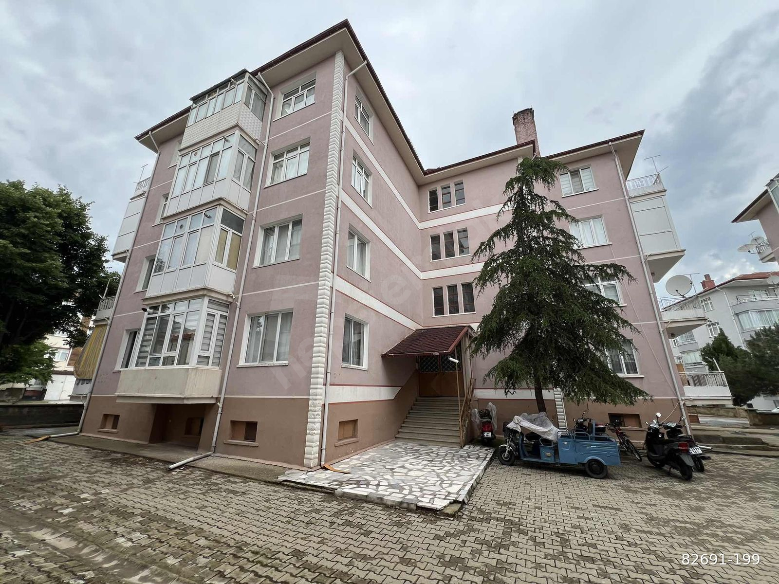 CANCAN'DAN YARENLERDE SİTE İÇİNDE İÇİ BAKIMLI KUPON 2+1