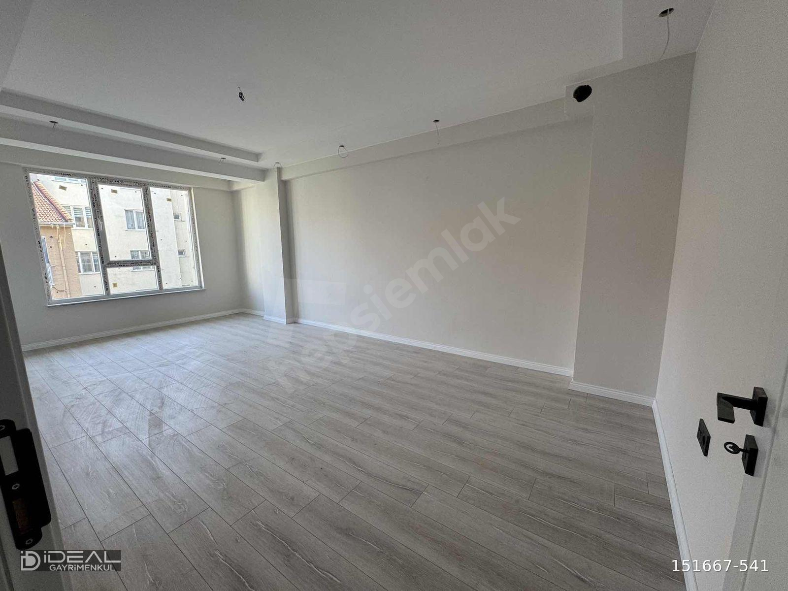 TUNALI GAFFAR OKKAN CD. DİBİ EBEVEYN BANYOLU SATILIK 2+1 DAİRE