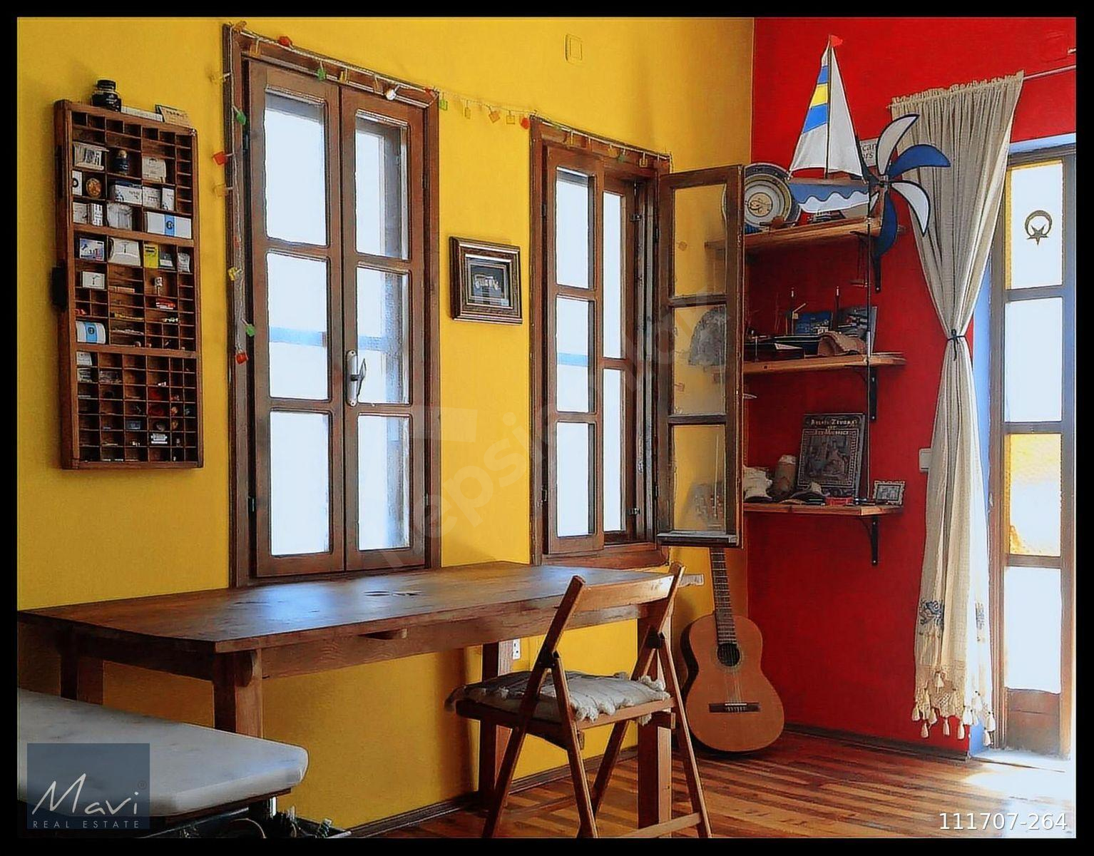 Kaş merkezde 2+1 her yere yakın, eşyalı daire satılık