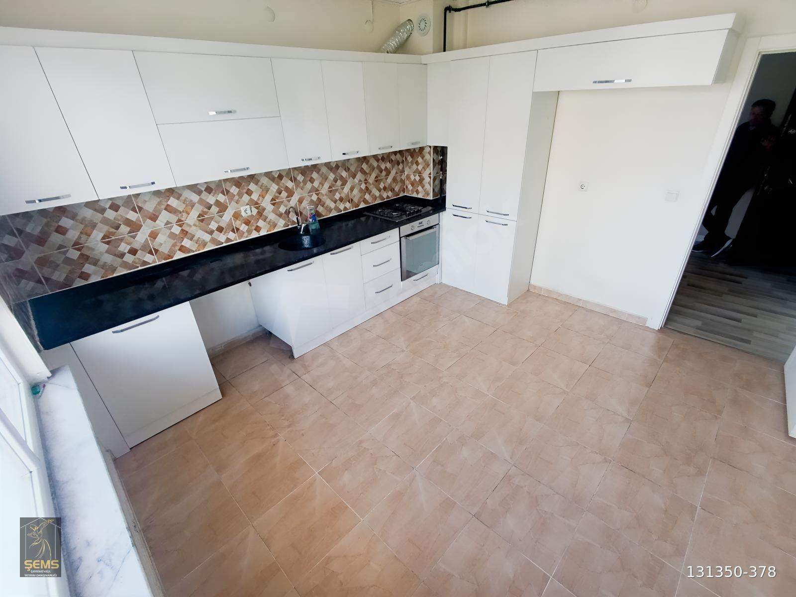 FETİH CADDESİNDE ARAKAT YERDEN ISITMALI KİRALIK DAİRE