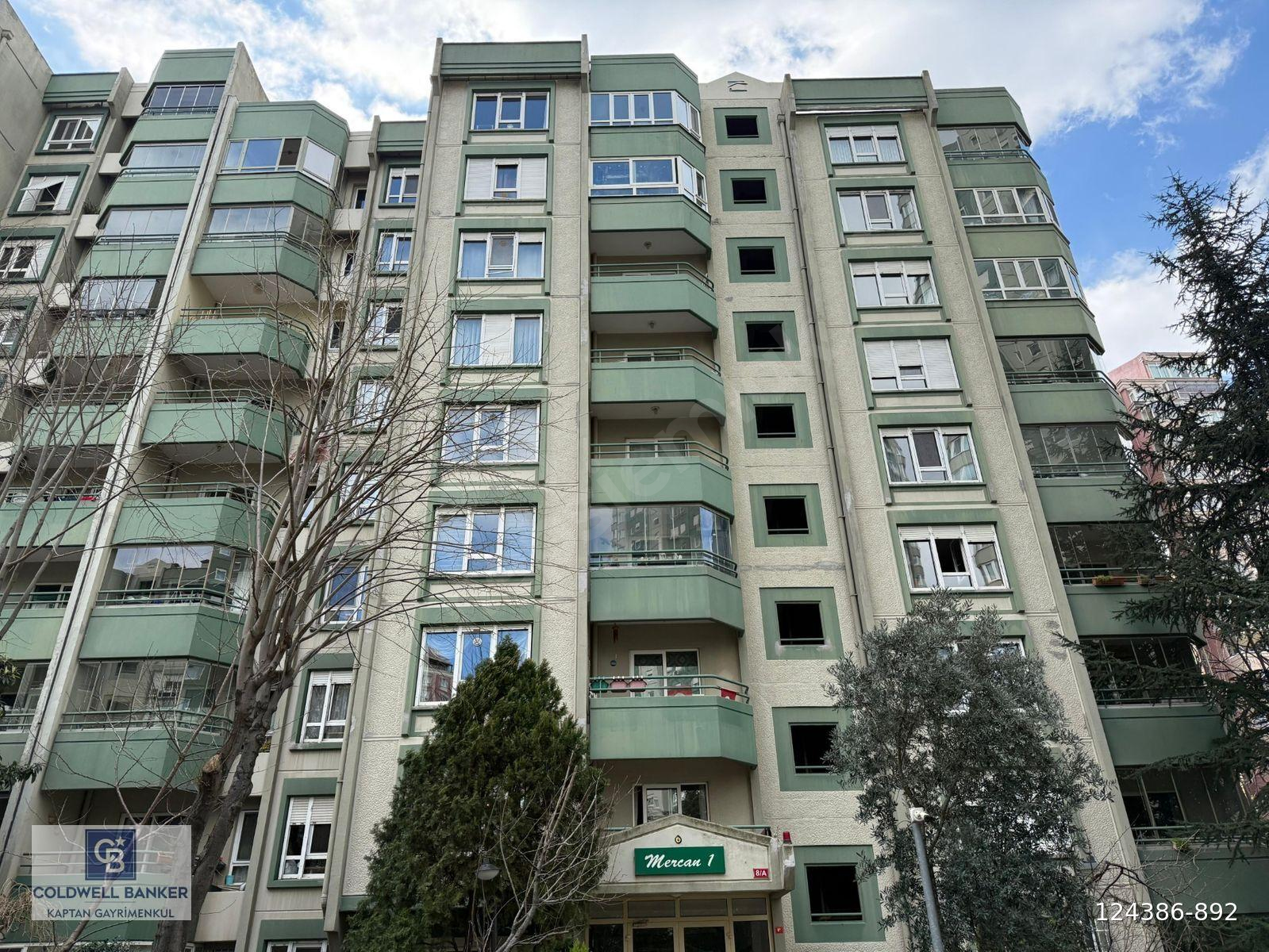 Ataşehir Mercan Sitesi'nde Satılık 2+1 Daire
