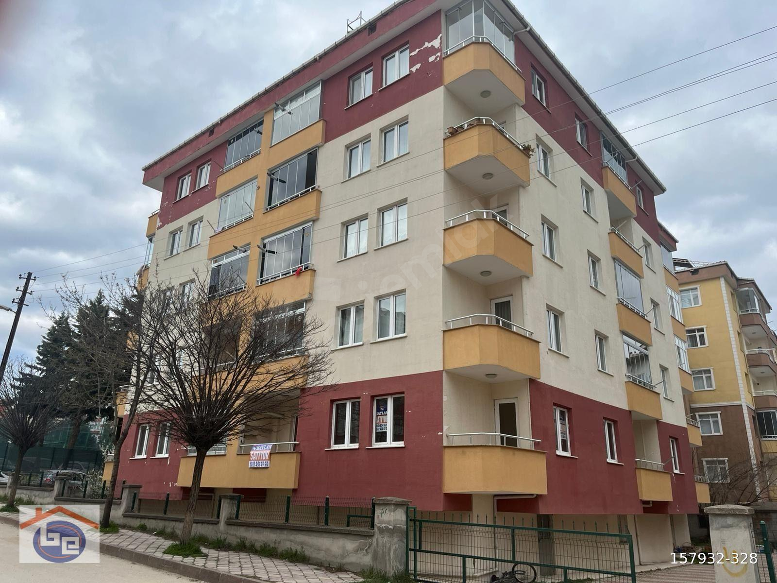 BAYLAN EMLAK'TAN MAHSEN MAH.ŞAHİNLER SİT.1.KAT 3+1 SATILIK DAİRE