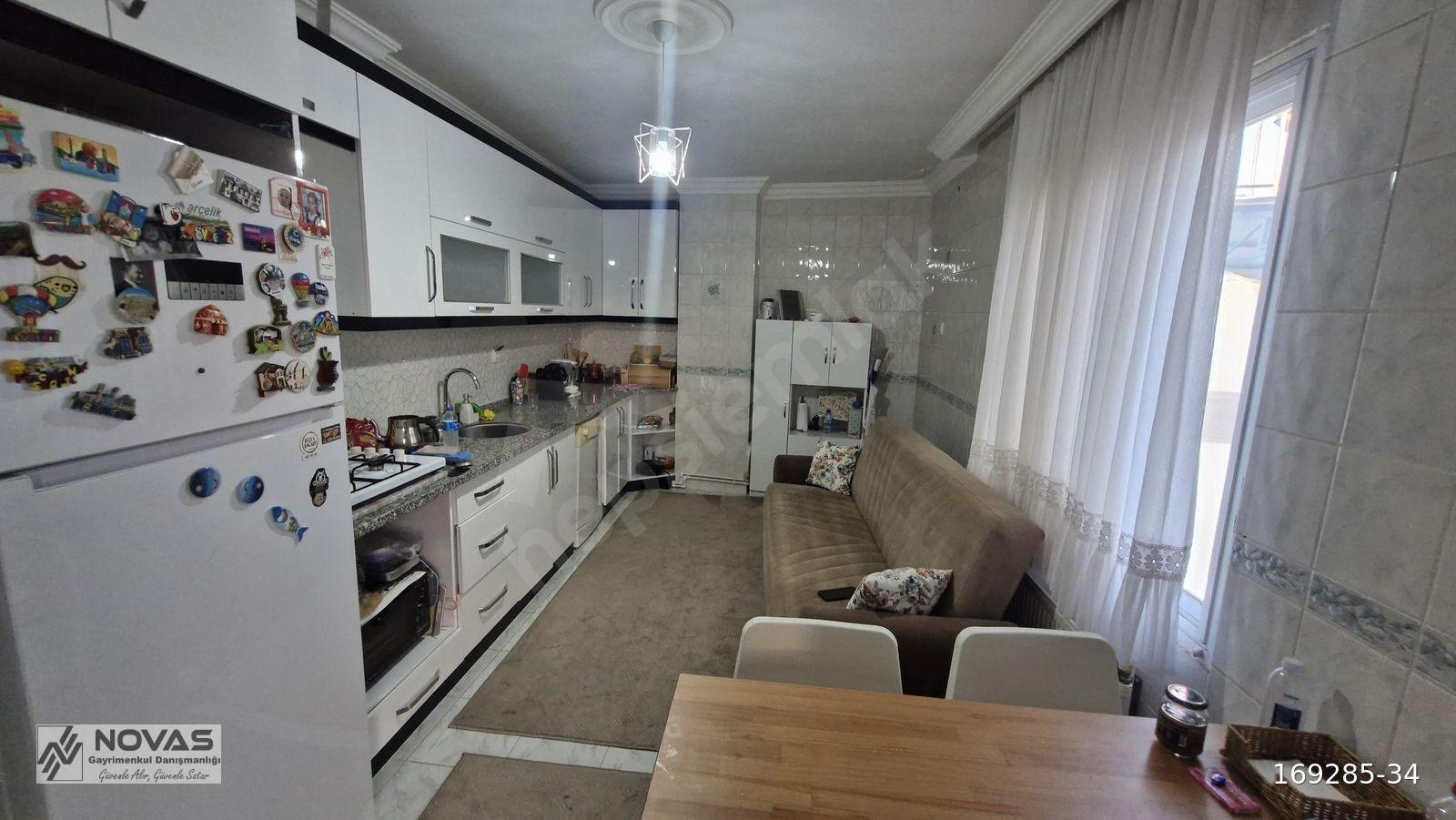 Kemalpaşa Armutluda Satılık 3+1 Geniş İçi Yenilenmiş Daire