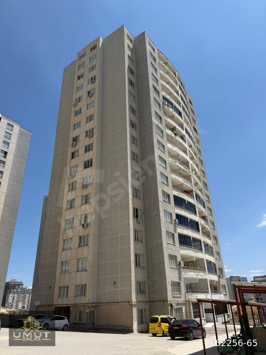 UMUT EMLAKTAN NİRVANA SİTESİNDE ACİL SATILIK GENİŞ 3+1 DAİRE