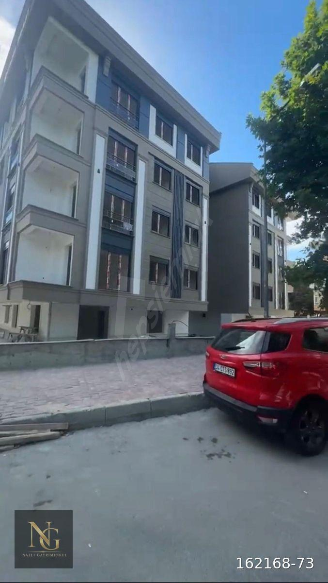 BAHÇELİ NİZAM SİTE İÇİNDE MERKEZİ KONUM LUX DAİRE