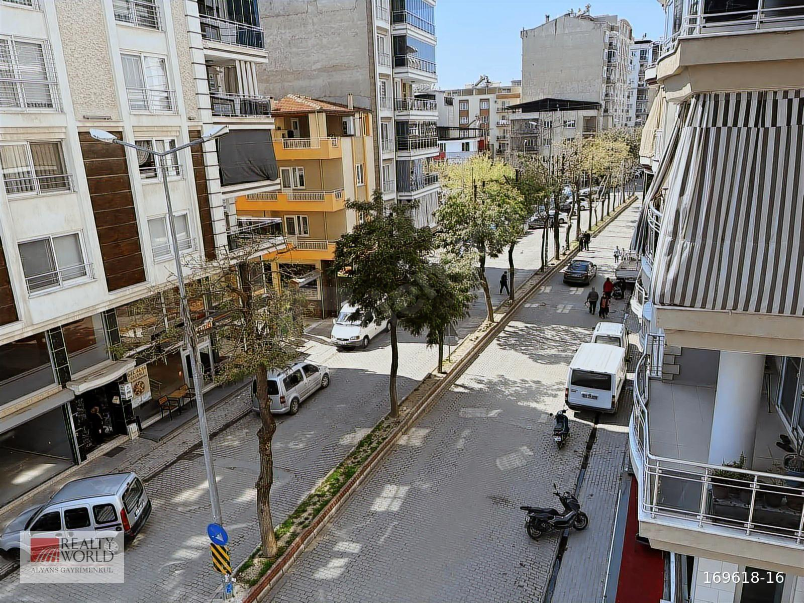 RW ALYANSTAN CUMHURİYET MAH. MÜHTEŞEM ARA KAT DAİRE