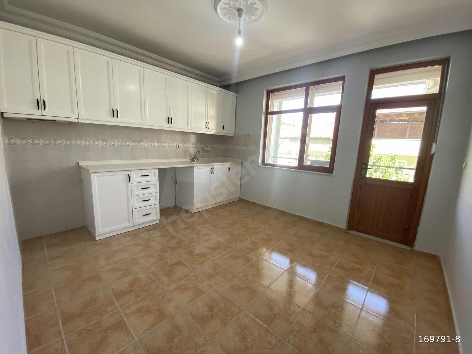BLC GAYRİMENKUL'DEN MERKEZ KİREMİTLİ MAH. 2+1 110 m² DAİRE