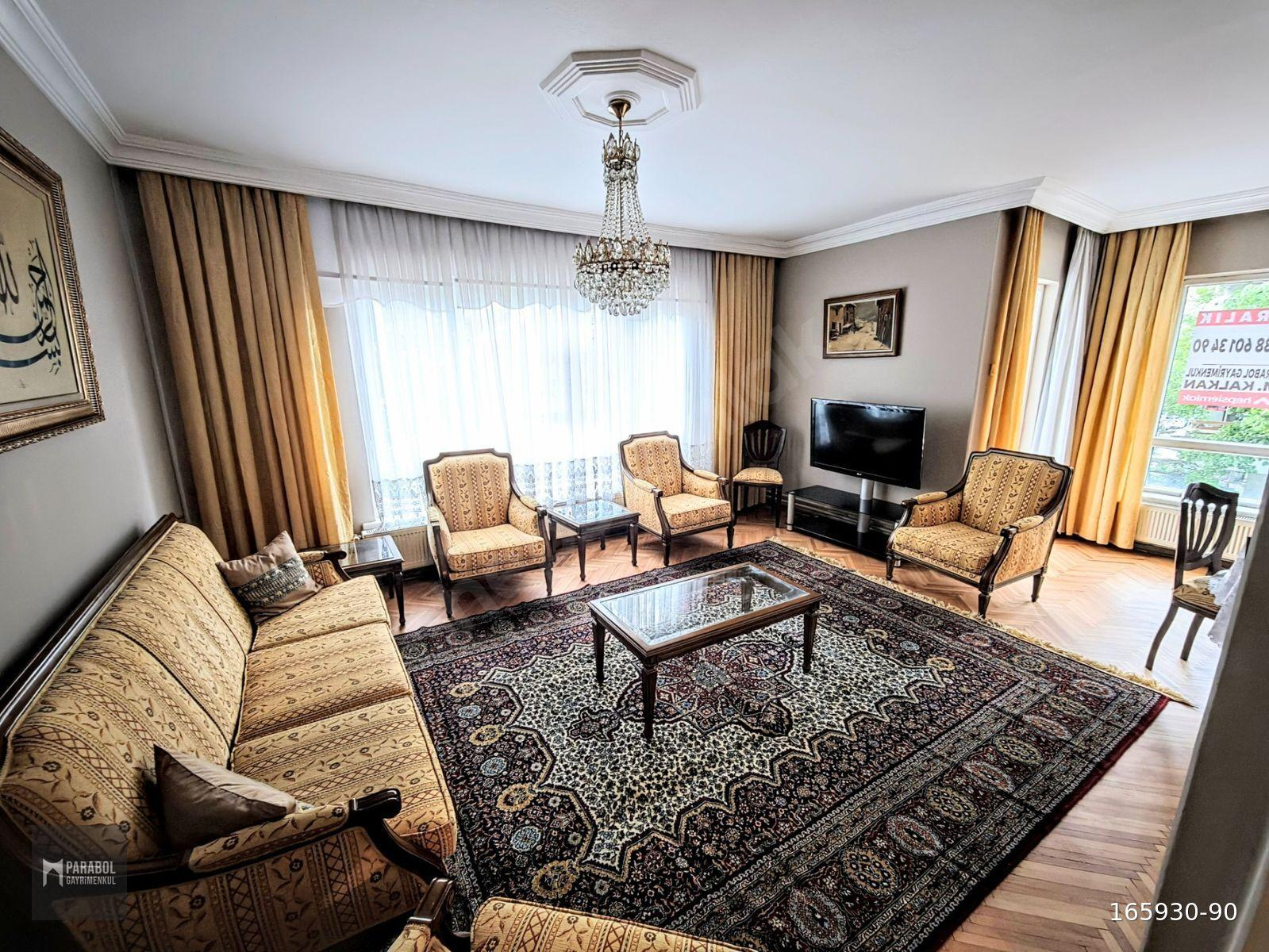 MEBUSEVLERİ KİRALIK ARAKAT, OTOPARKLI, KÖŞE ÖN EŞYALI 3+1 DAİRE