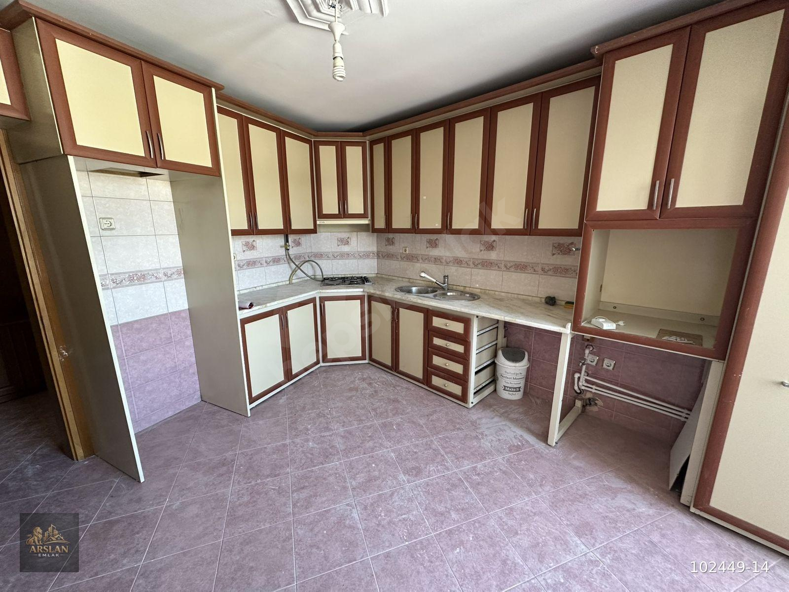 100m2 Şehir Merkezinde 2+1 Doğalgazlı Daire