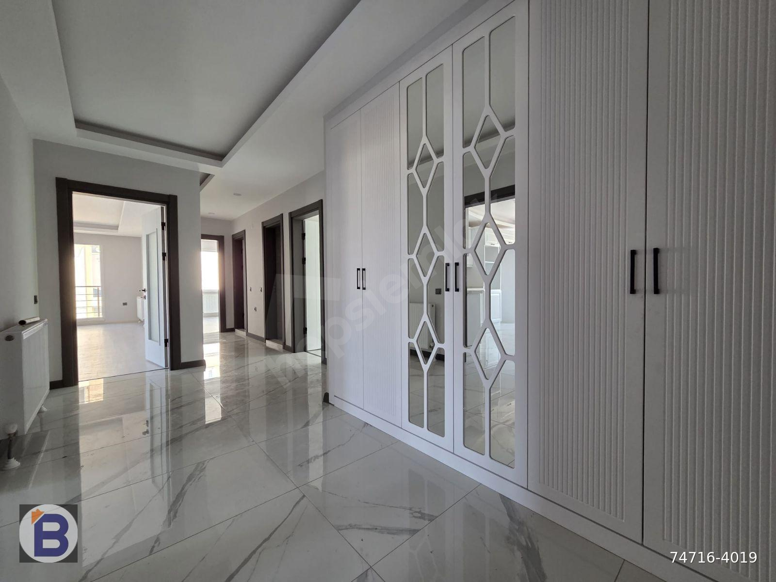 BULUT EMLAK; RTE BULVARINA CEPHE, GENİŞ, LÜKS 3+1 DAİRE