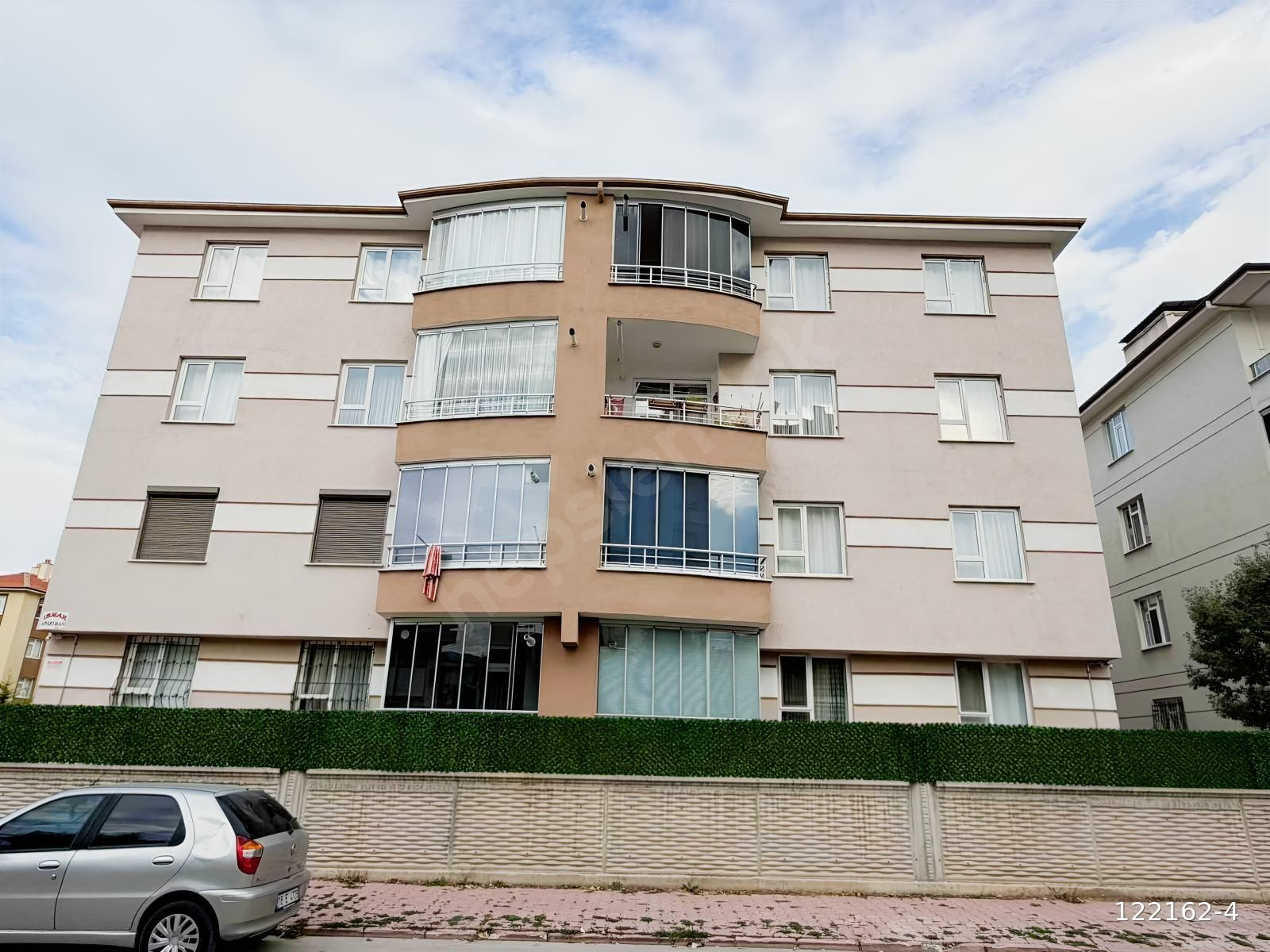 YNS ALTIN GYO'DAN 3+1 165m2 ARAKAT KOMBİLİ SATILIK DAİRE