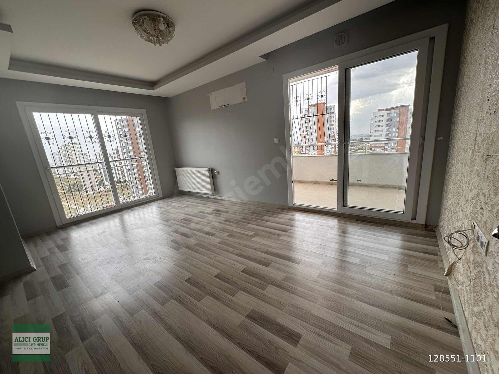 #STAD YANI SİTE İÇİ GENİŞ OTURUMLU İSKANLI 2+1 SATILIK DAİRE
