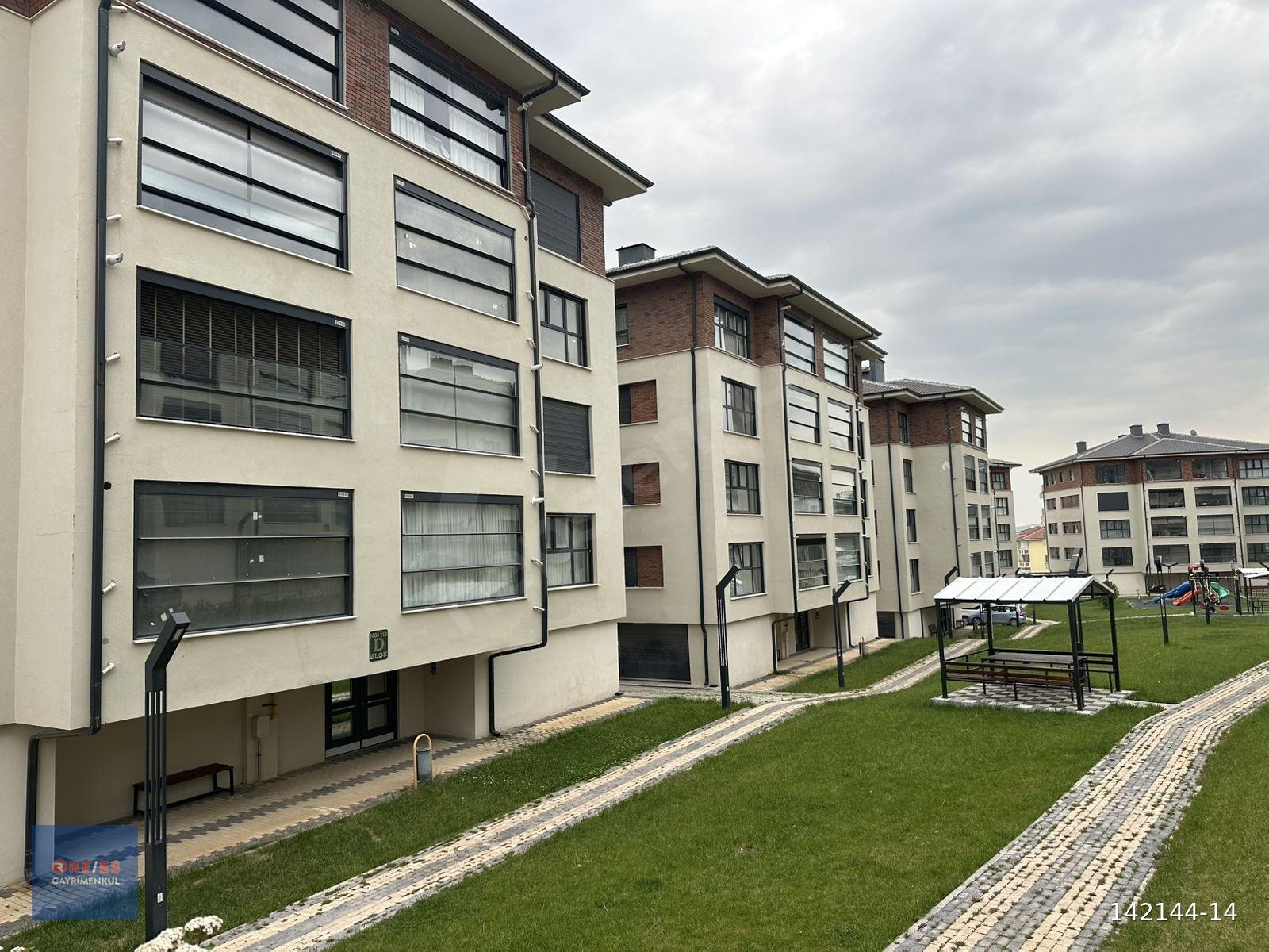 RE/ES’den VADİŞEHİR’de SOSYAL TESİSLİ SİTE İÇİ 3+1