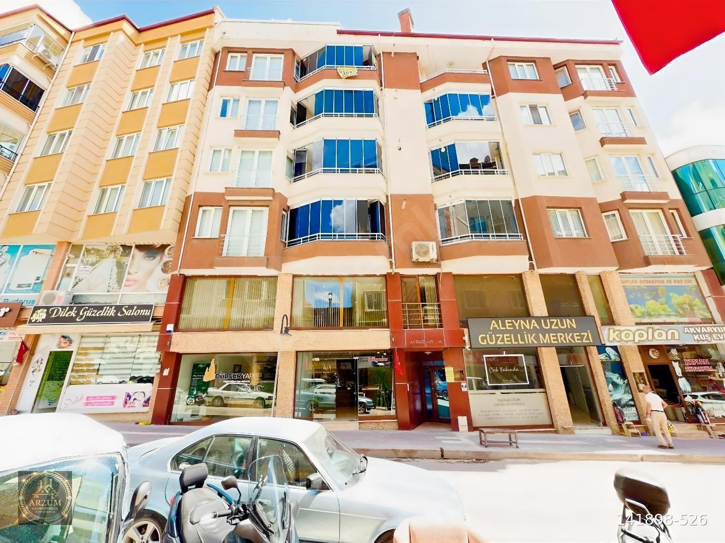 CADDE İÇİNDE ÇARŞIDA 4+1 DAİRE ULTRA LÜKS KIRACILI ASANSÖRLÜ