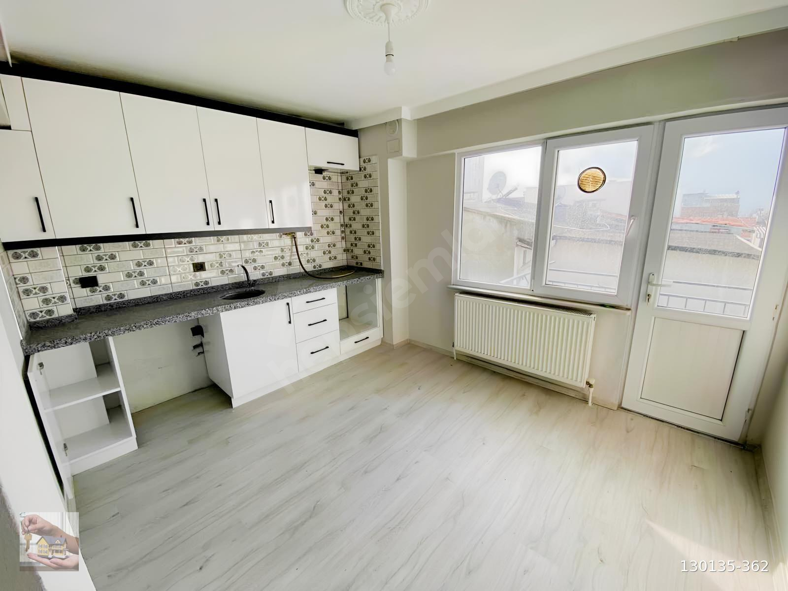 Öden emlak'tan merkezi konumda doğalgazlı kiralık daire