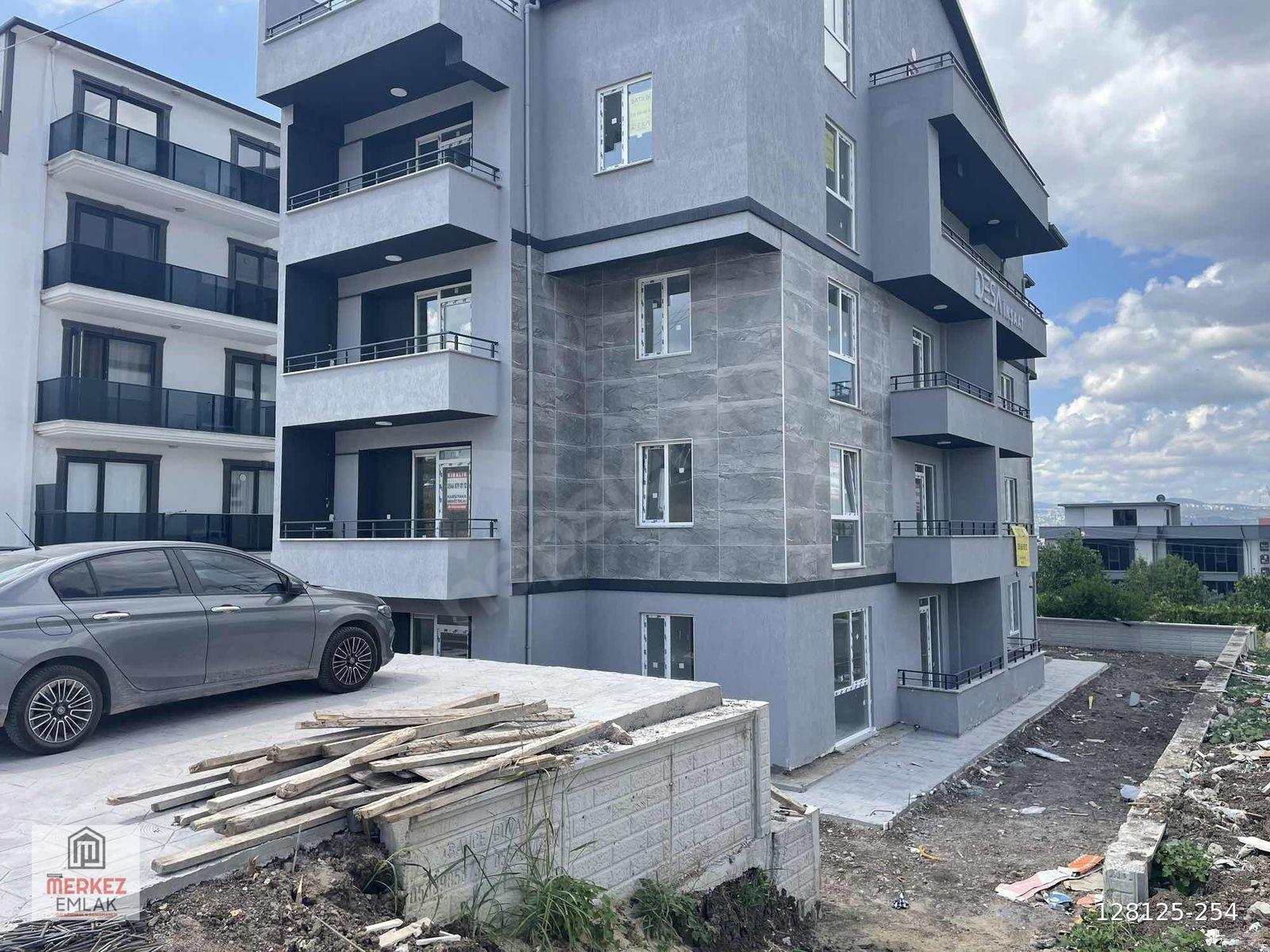 BAŞİSKELE YEŞİLYURT MAHDE MERKEZİ KONUMDA KİRALIK 2+1 ARAKAT