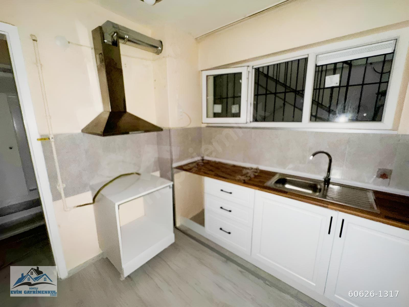 15 MAYIS 3+1 İÇİ YENİLENMİŞ YARI BODRUM KİRALIK DAİRE