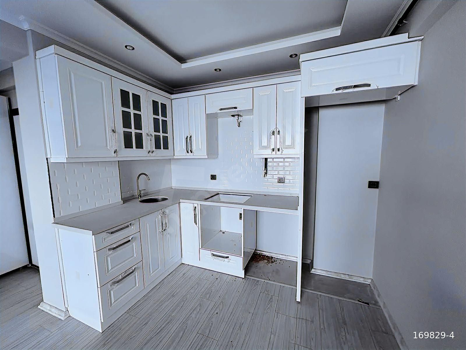 ASİL EMLAK'tan MURADİYE MAH'sinde 1+1 SATILIK SIFIR DAİRE