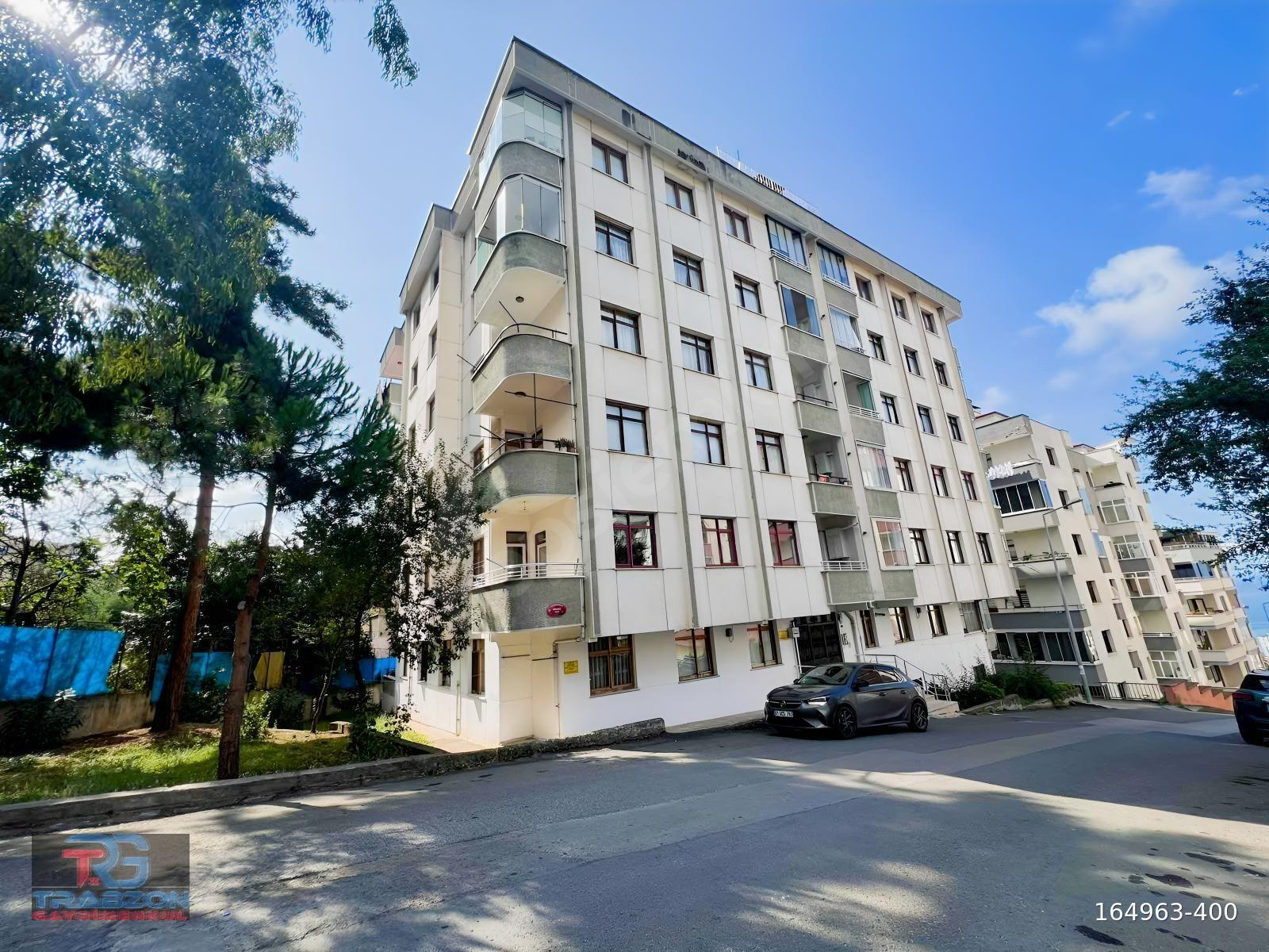 YEŞİLTEPE'DE SATILIK 3+1 DAİRE