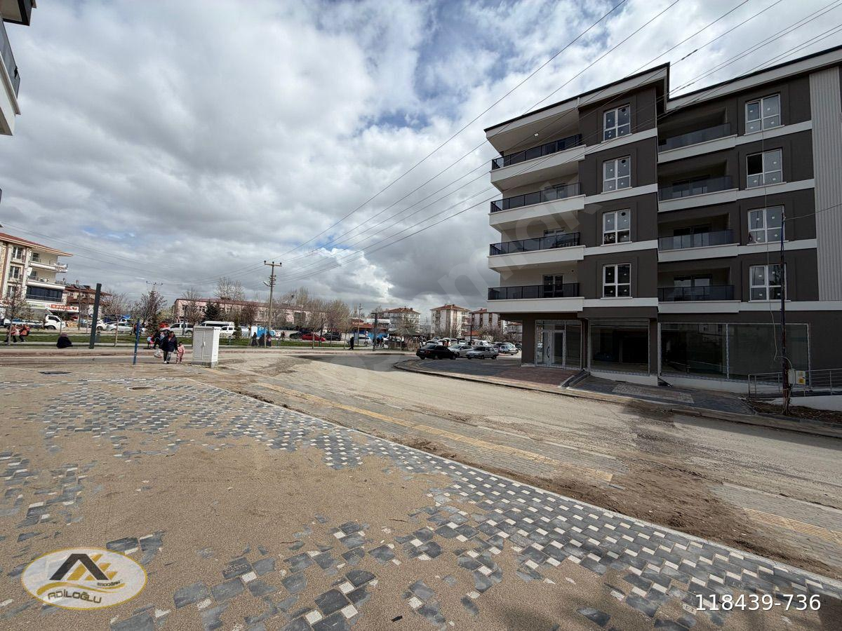 KAÇMAZ..GÜNEY CEPHELİ YANI PARK ÖNÜ AÇIK GENİŞ BALKONLU 1+1 DAİRE