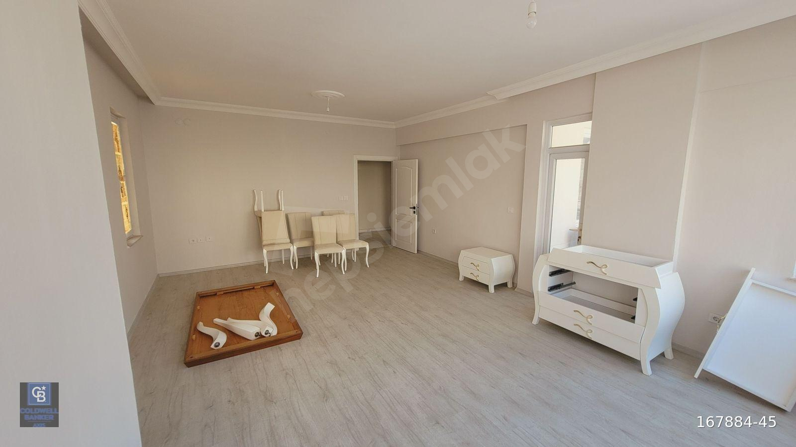 160 m² Geniş 3+1 Daire Full Tadilatlı, Krediye Uygun