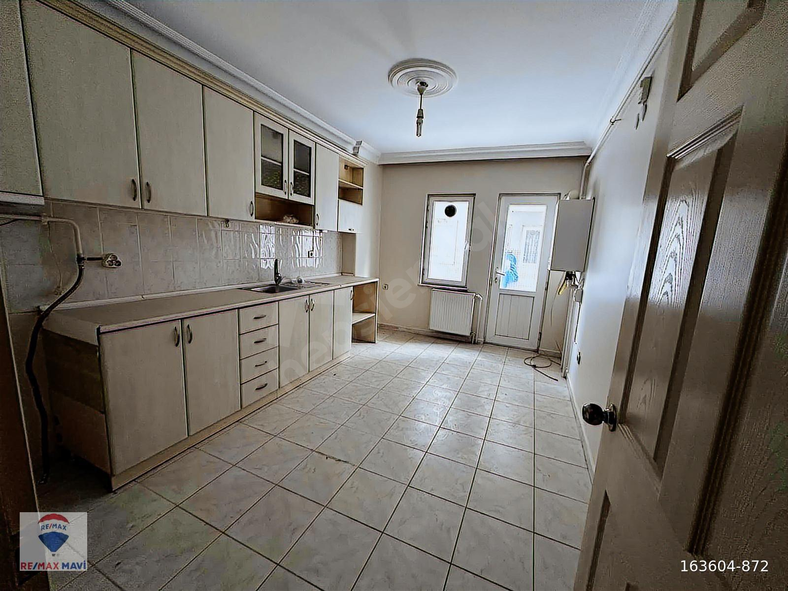 REMAX MAVİ'DEN SATILIK PAPUÇÇULAR MAH.'DE 4+1 DAİRE