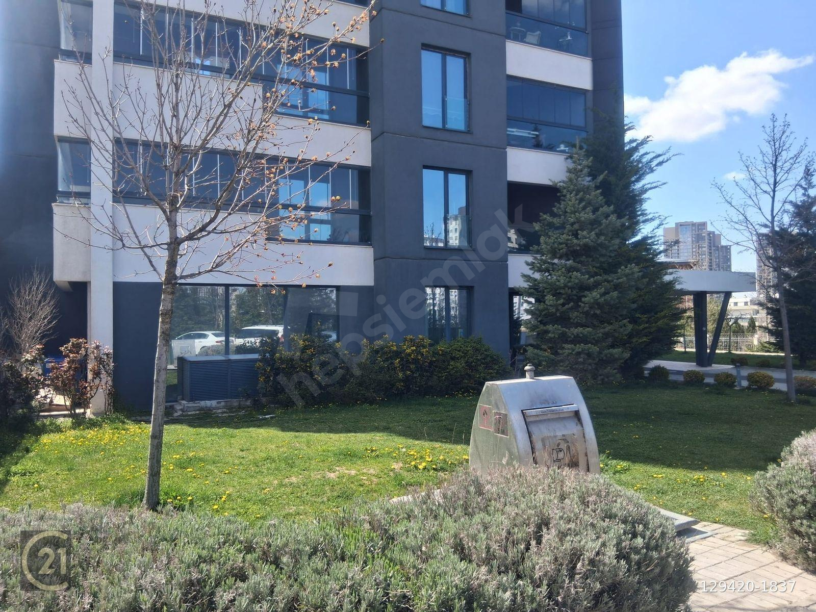 PARKTEPE EVLERİNDE SATILIK 4+1 DAİRE