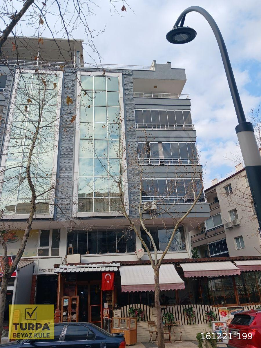 UNCUBOZKÖY DE ANA CADDE ÜZERİNDE SATILIK DUBLEX