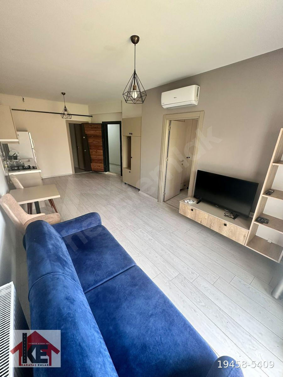 MERKEZİ KONUMDA 1+1 LÜKS EŞYALI DAİRE MÜKEMMEL BAHÇELİ
