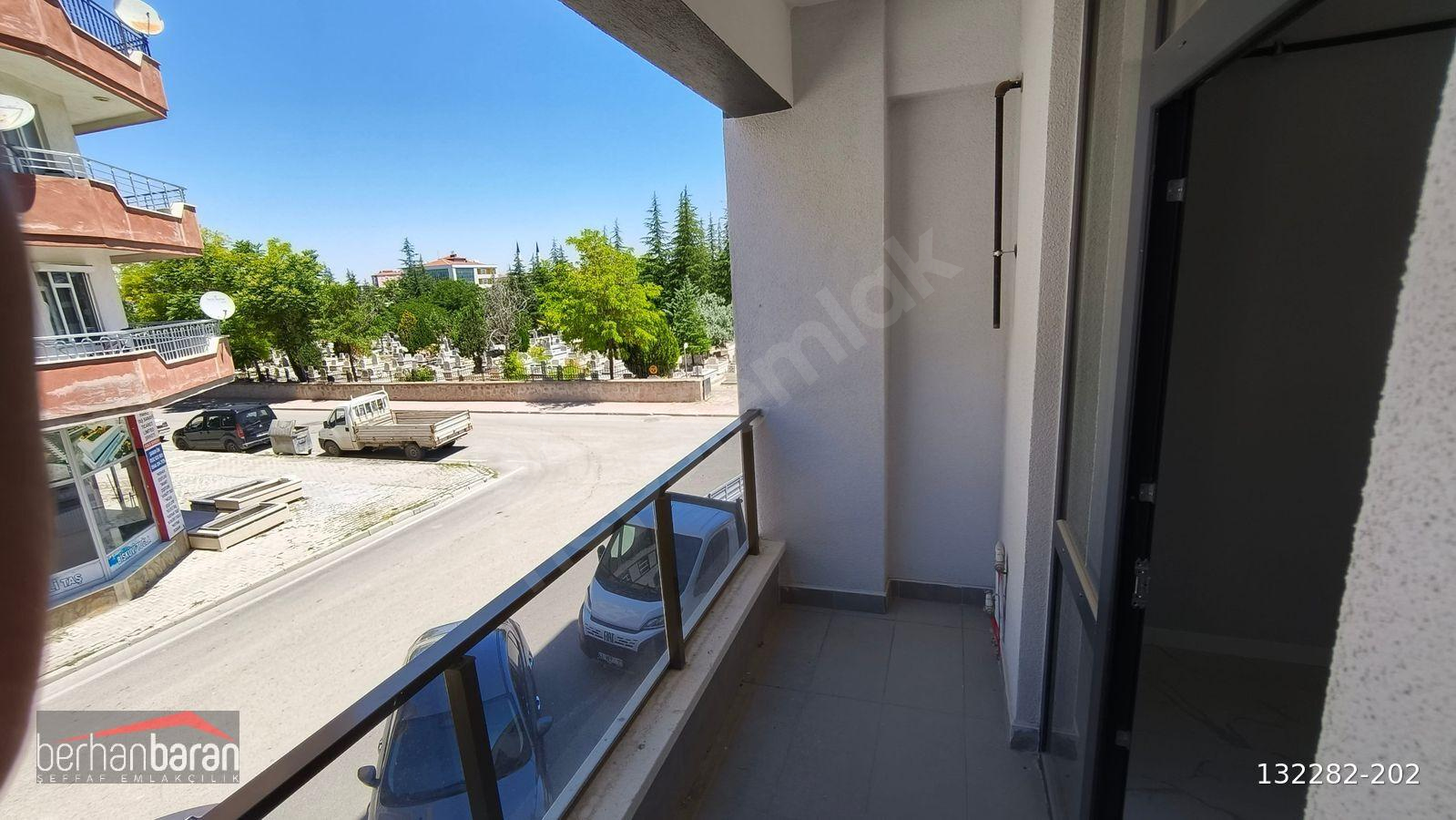 Berhan Baran'dan Çarşı Merkezde Satılık 1+1 Daire.