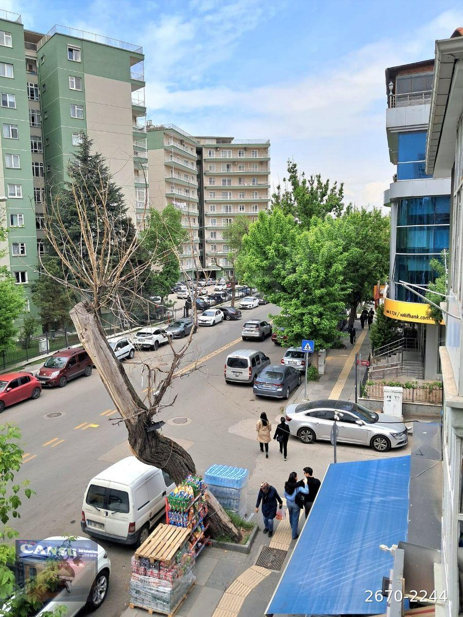 EMEK 8. CADDE ÜZERİ ÖN CEPHELİ METROYA YAKIN 2+1 +SEKRETERYA YERİ KİRALIK OFİS -İŞYERİNE