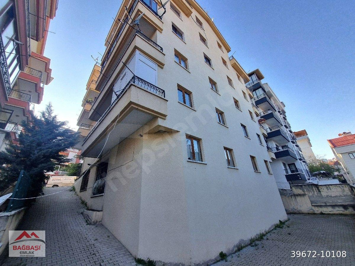 AYVALI MAH KARDEŞLERDE 3+1 YÜKSEK GİRİŞ ALTTA DAİRE VAR ÖN CEPHE BALKONLU