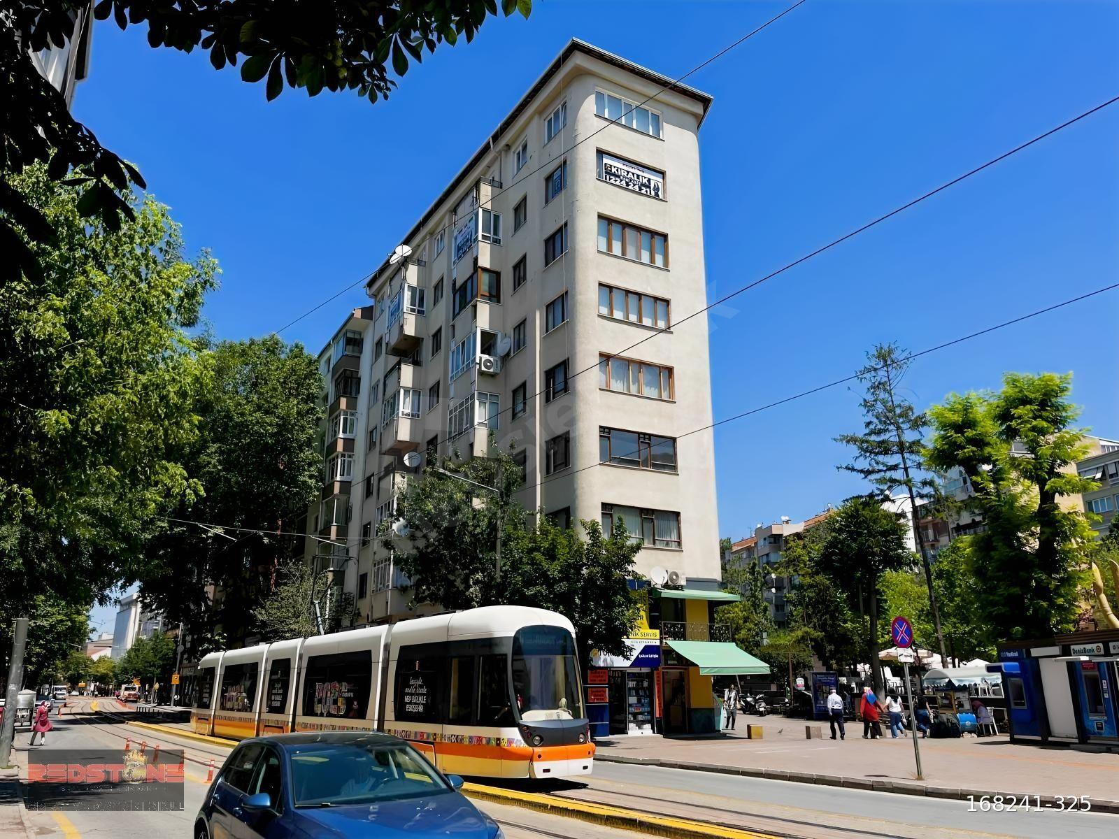 Eskişehir'in Merkezi Yedilerde Manzaralı Ferah Kiralık 2+1 Daire