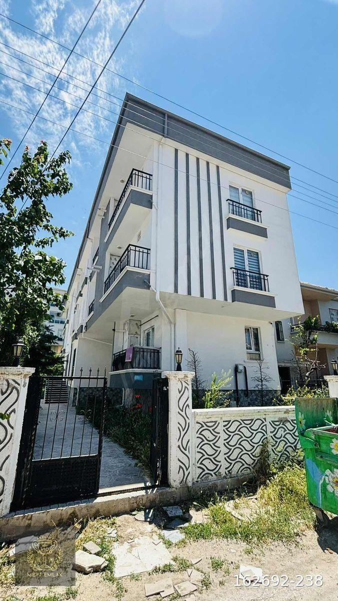 MERT EMLAK'TAN NAKKAŞ CADDE ÜZERİ FUL EŞYALI DAİRE