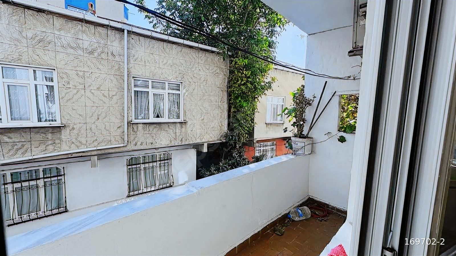BAĞCILAR KEMALPAŞADA 40 HİSSESİ OLAN 1 KAT KELEPİR
