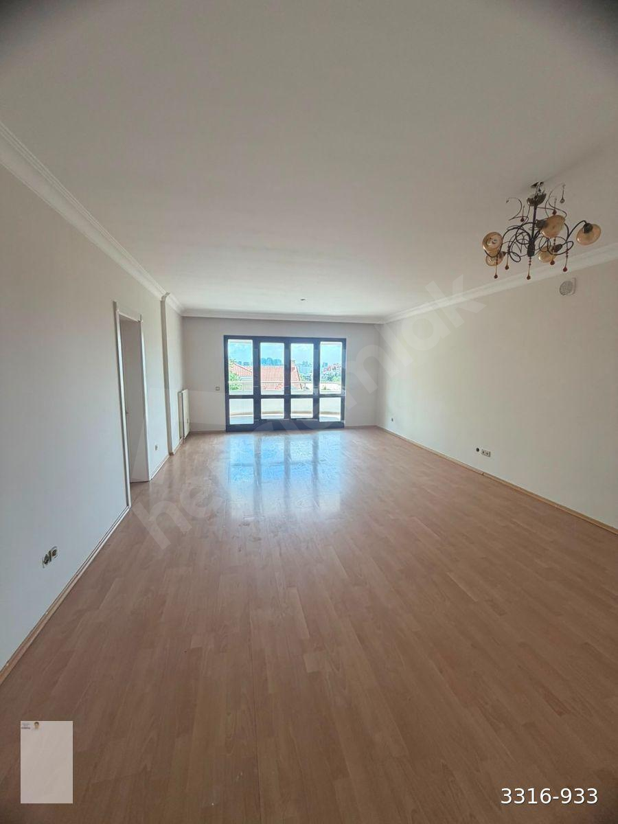 BAHÇEŞEHİR DÜDEN B LOKLARIN DA TEMİZ 3+1 KİRALIK DAİRE
