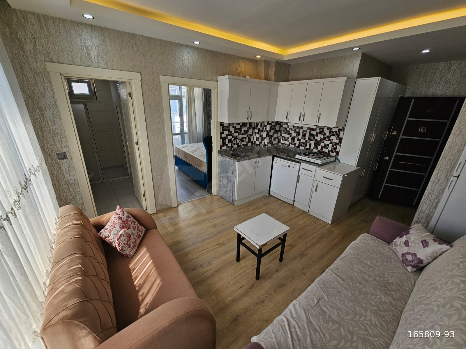 HMT GAYRİMENKUL DEN EŞYALI MERKEZİ KONUM 1+1 DAİRE BİNEVLER