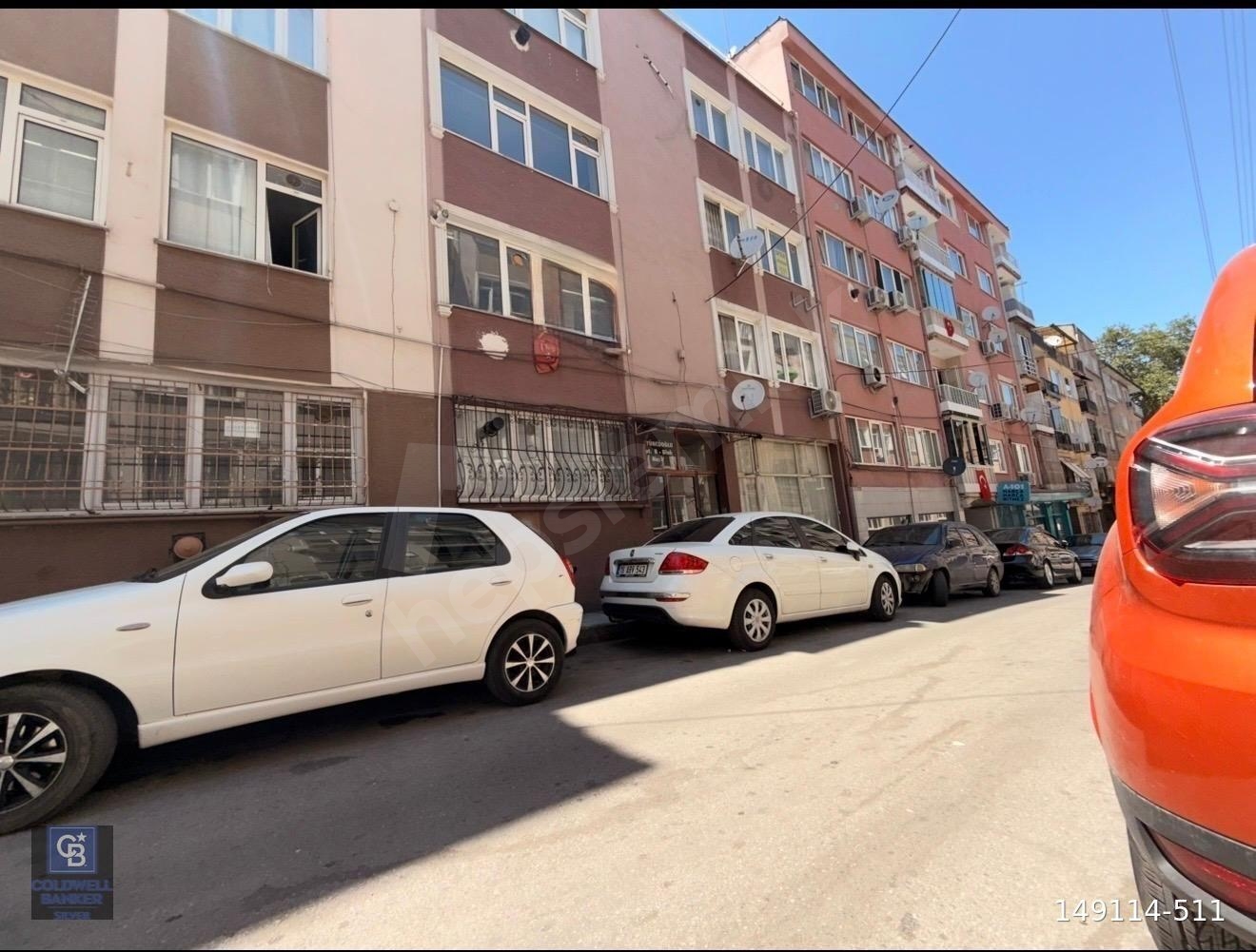ALTIPARMAK SELİMİYE MAH GENİŞ 2+1 ARAKAT DAİRE