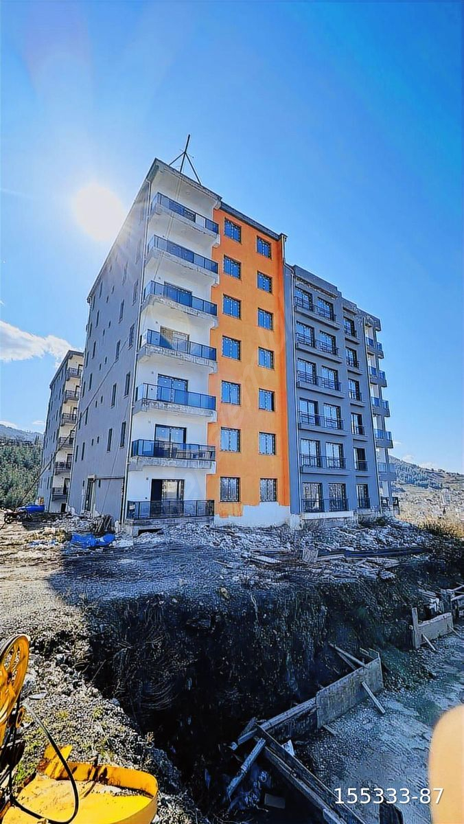 Şehir manzaralı satılık 4 + 1 daire