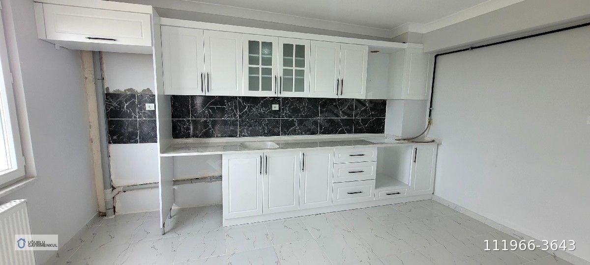 UĞURLU EMLAK'TAN SATILIK İSTİKLAL MAH.3+1 SIFIR ORTA KAT OTURUMA HAZIR DAİRE
