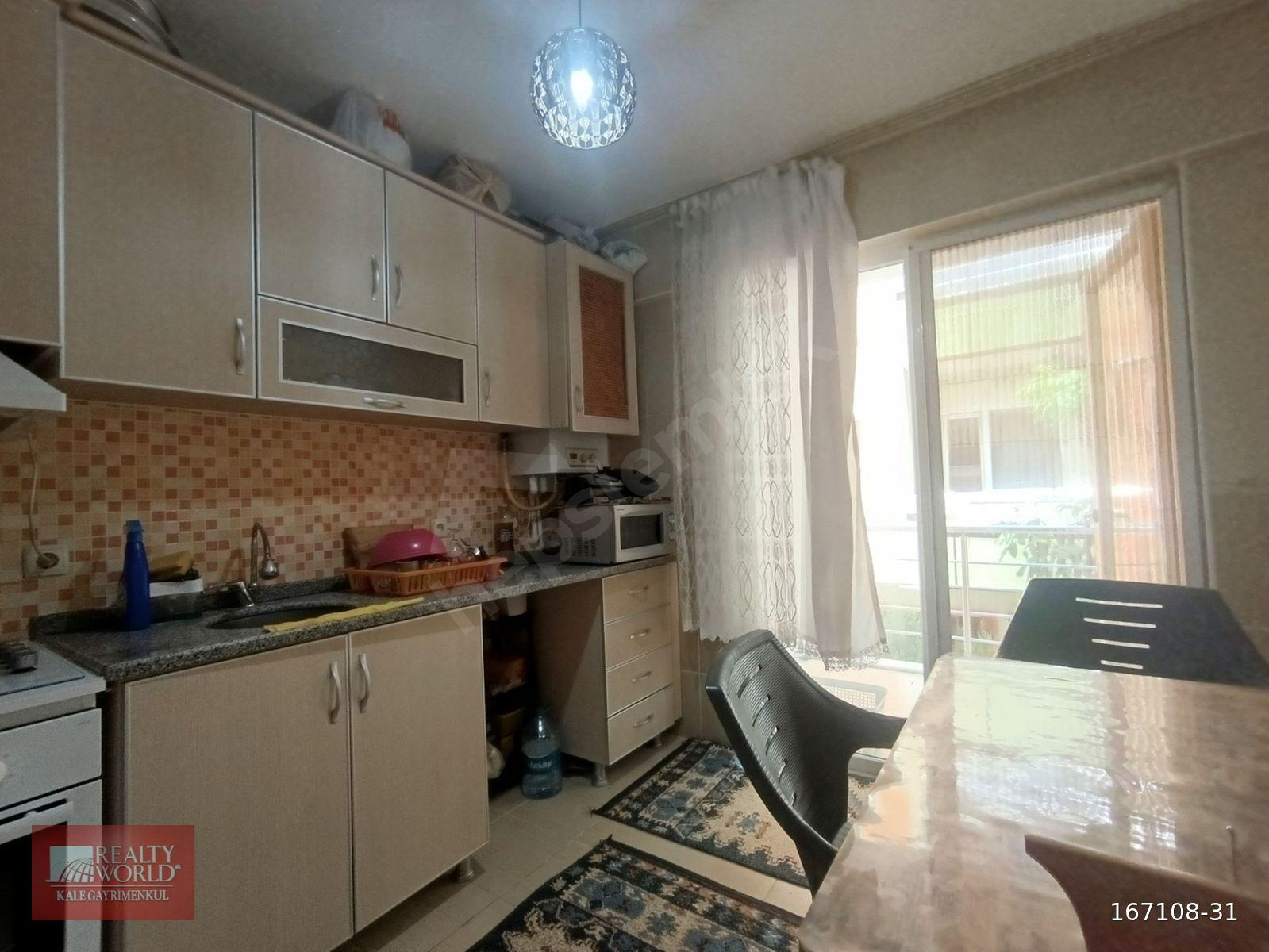 BARBAROS 2+1 SATILIK DAİRE ARA KAT
