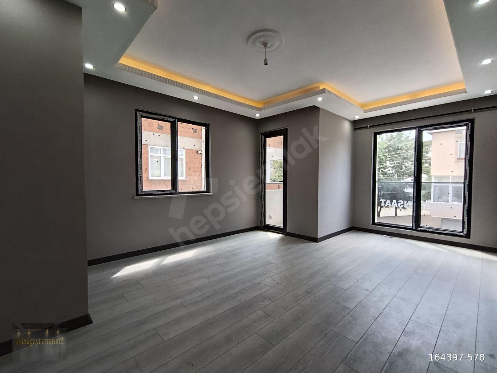 GEBZE MARMARAYA YÜRÜME MESAFESİNDE SATILIK 3+1 LÜKS ARKAT DAİRE