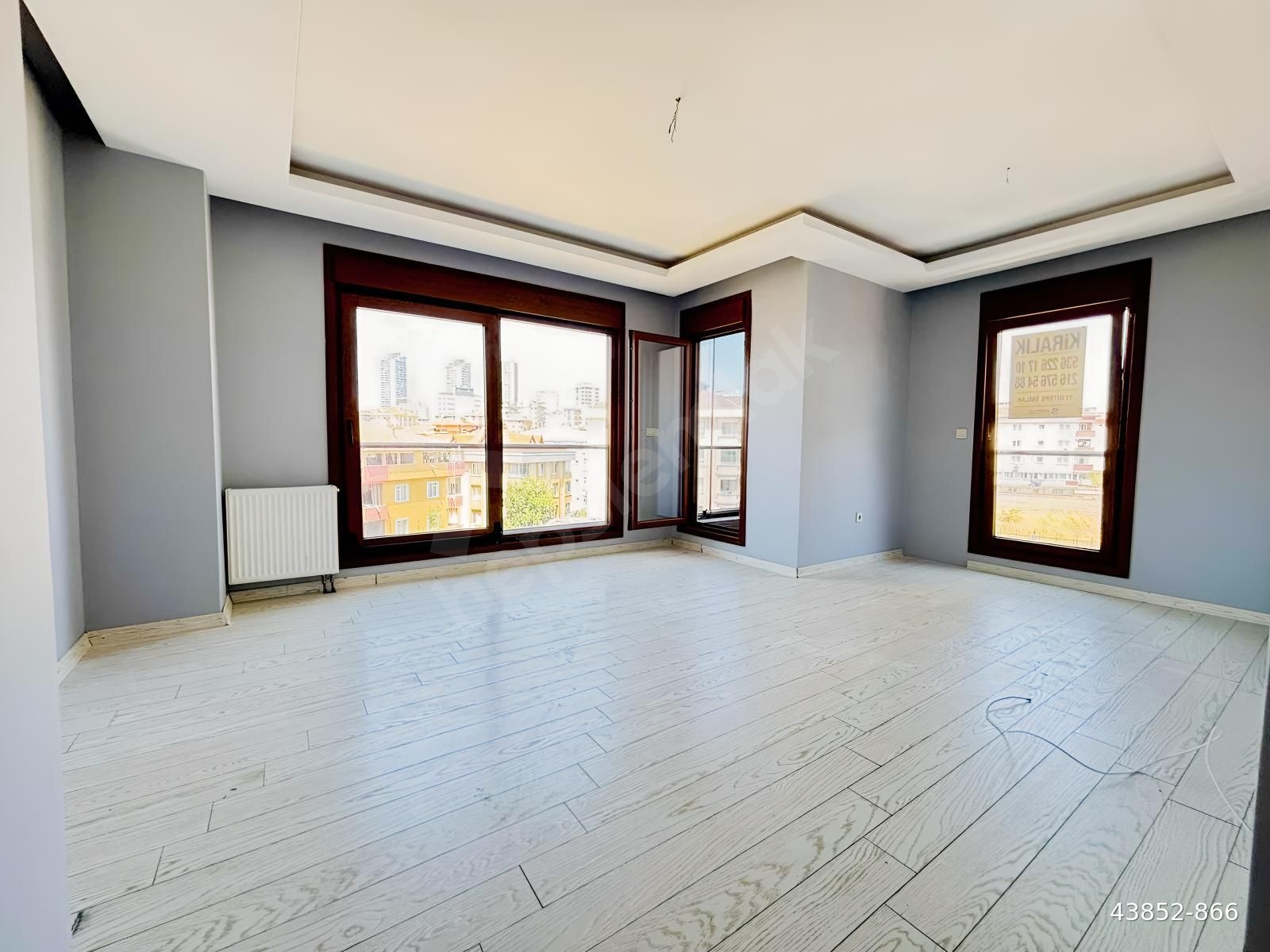 ATAŞEHİR İNÖNÜ'DE METROYA ULAŞIMA YAKIN ARA KAT 3+1 LÜKS DAİRE