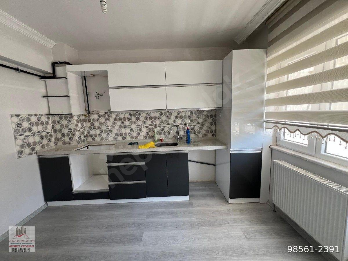 ARKADAŞ EMLAKTAN KALE MAHALLESİ İPEK TAKSİ YAKININDA 3+1 SATILIK DAİRE
